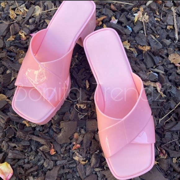 Light Pink Chunky Heel PVC Jelly Sandals - Picture 3 of 8